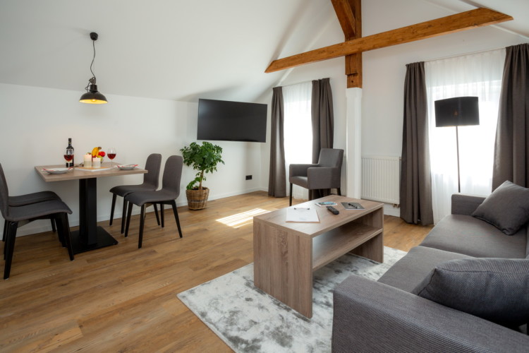Wohn-/ Esszimmer Wohnung 12