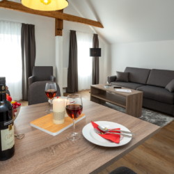 Wohn-/ Esszimmer Wohnung 12