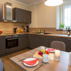Küche mit Esstisch Wohnung 3