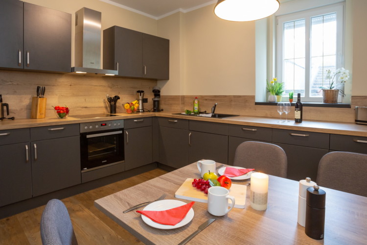 Küche mit Esstisch Wohnung 3